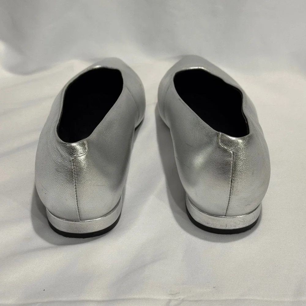 Marc Fisher LTD Gunner Flats Metallic Silver Leather Pointed Toe Slip On Size 8 - Picture 6 of 13
